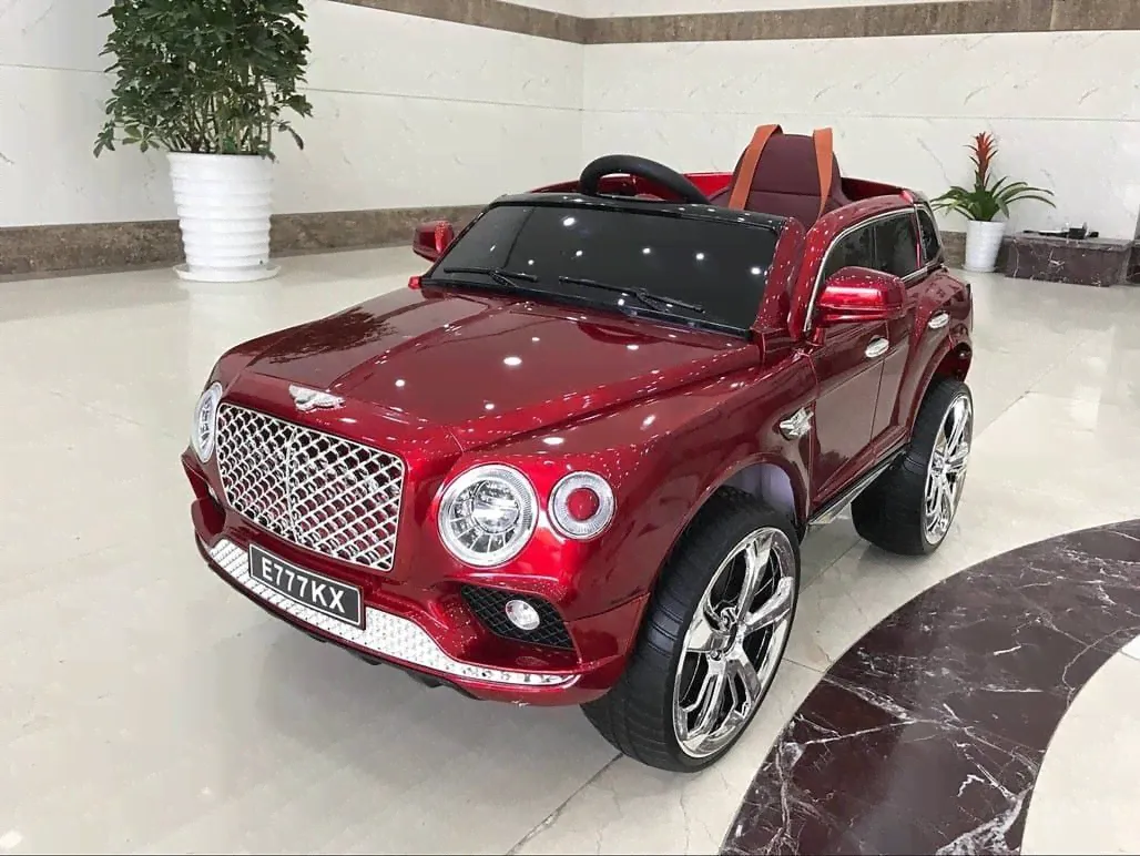 Детский электромобиль River Toys BENTLEY E777KX красный-0